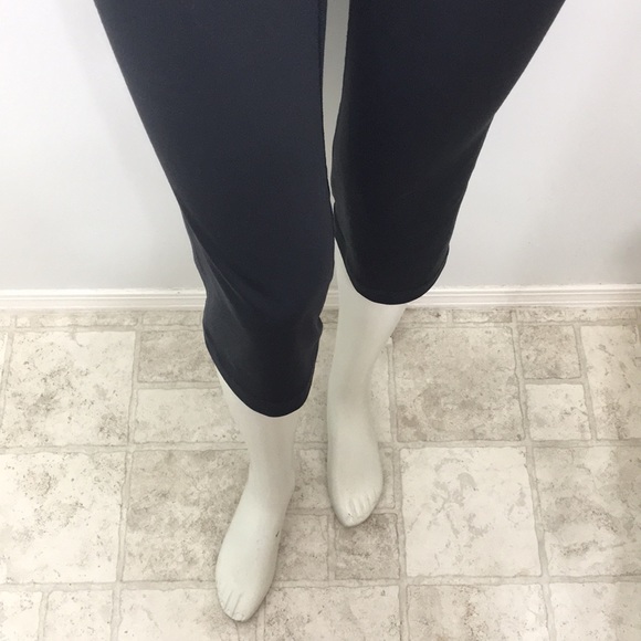 Adidas Yoga Capri Buttery Soft Leggings Size Small - Picture 3 of 9